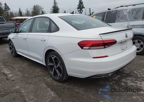 2020 Volkswagen Passat 2.0T R-Line z USA, uszkodzony, nr VIN 1VWMA7A39LC022434
